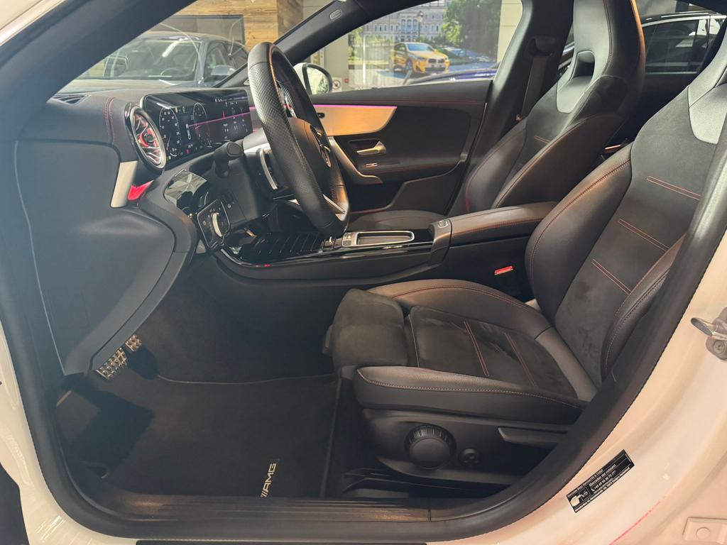 Mercedes-Benz CLA 200 2024 г. Чёрный, пробег 42300 км
