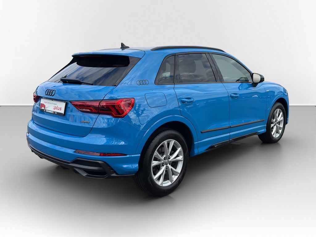 Audi Q3 2022 г. Синий, пробег 35540 км