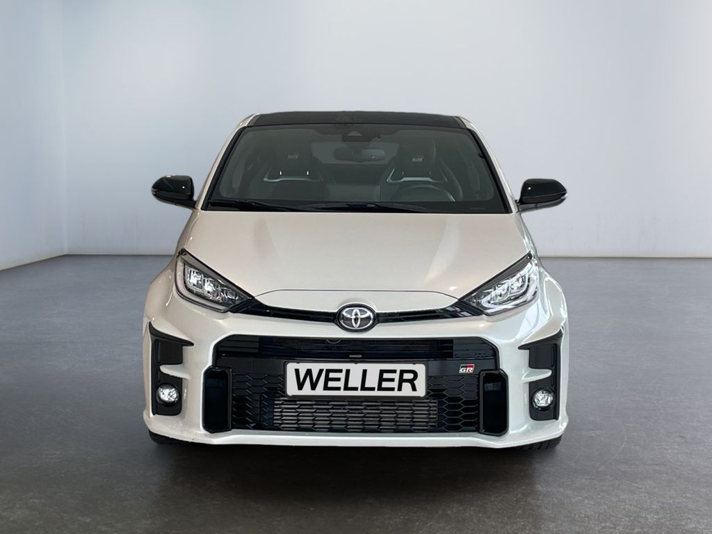 Toyota Yaris 2024 г. Белый, пробег 52551 км