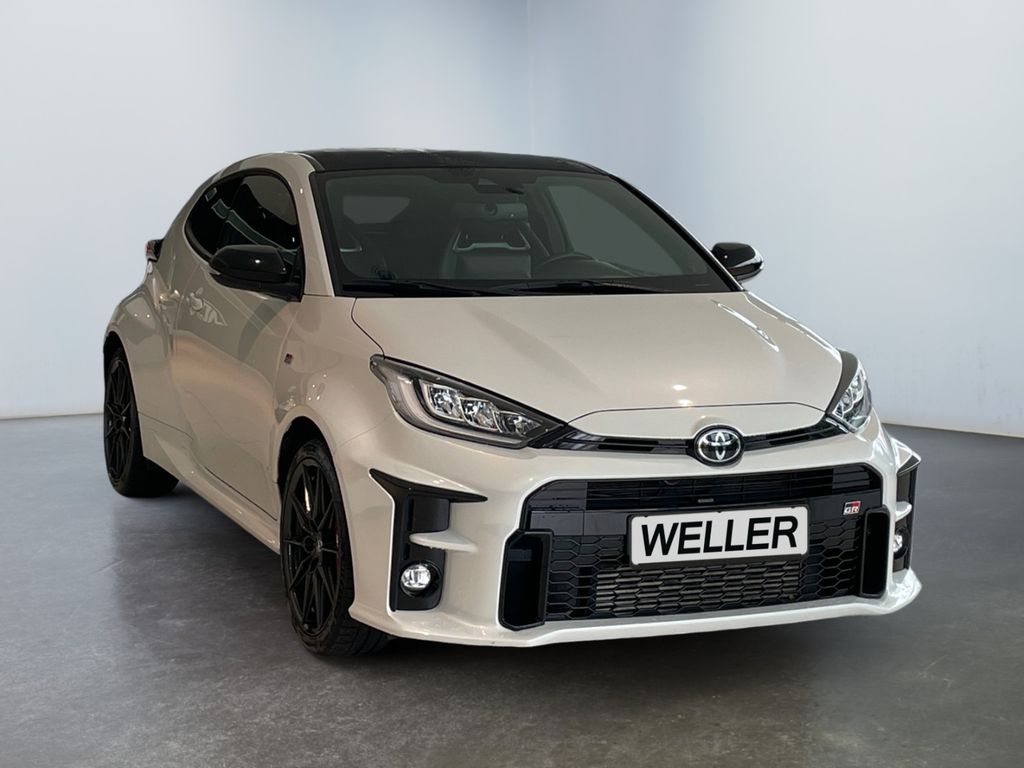 Toyota Yaris 2024 г. Белый, пробег 52551 км