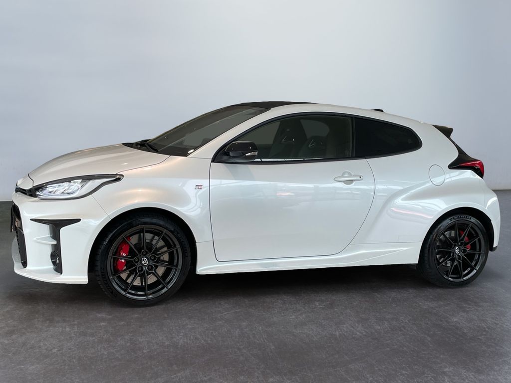 Toyota Yaris 2024 г. Белый, пробег 52551 км
