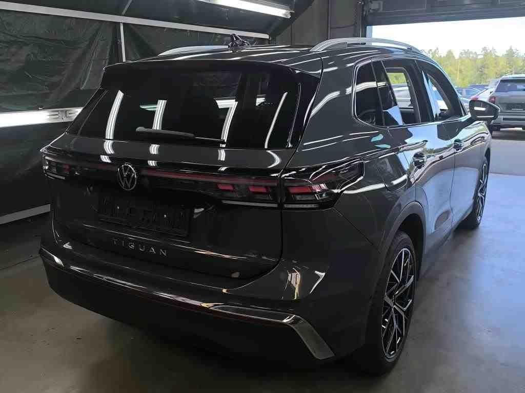 Volkswagen Tiguan 2025 г. Серый, пробег 45435 км