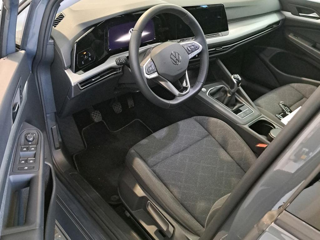 Volkswagen Golf 2023 г. Серый, пробег 49851 км