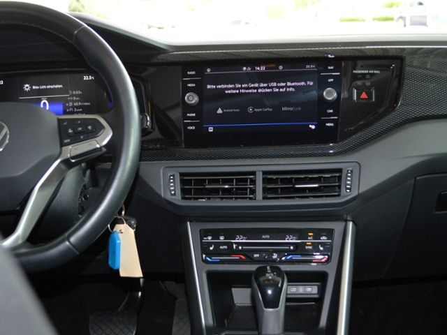 Volkswagen Polo 2023 г. Чёрный, пробег 42418 км