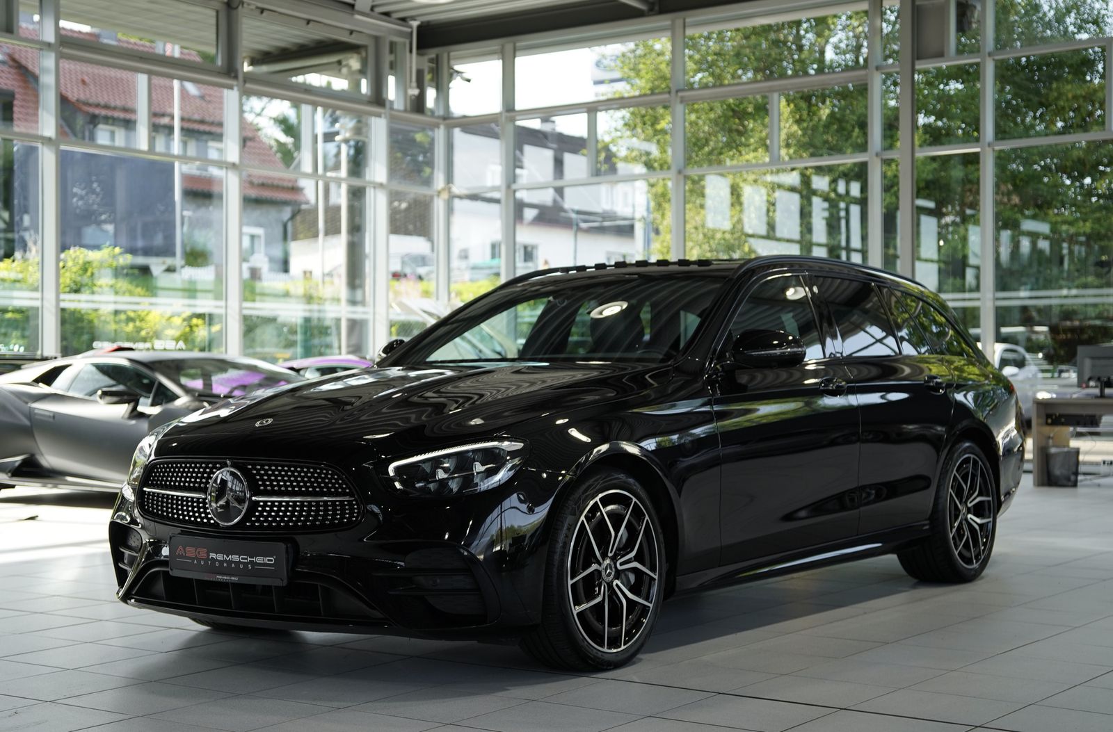 Mercedes-Benz E 400 2023 г. Чёрный, пробег 53000 км