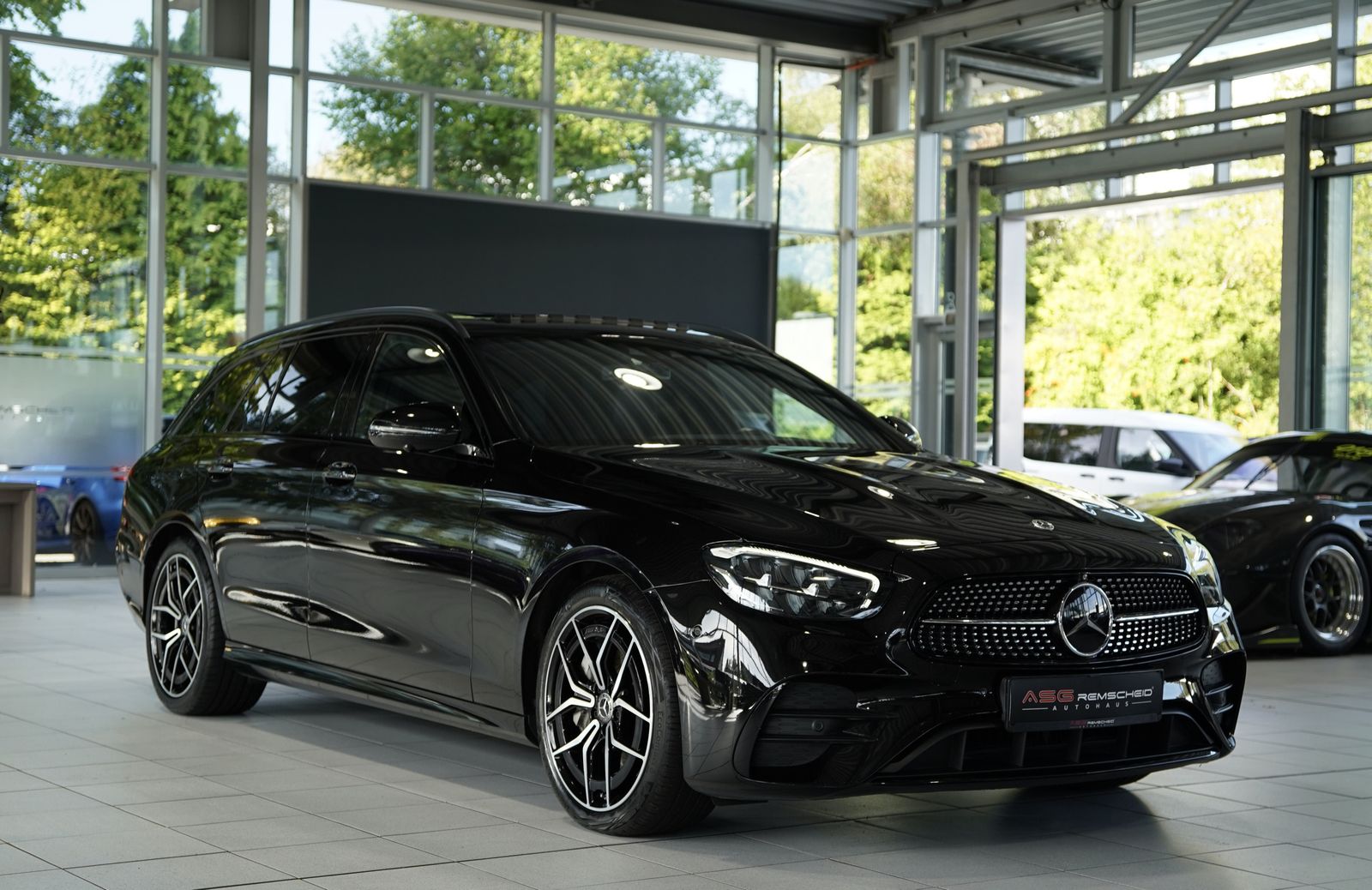 Mercedes-Benz E 400 2023 г. Чёрный, пробег 53000 км