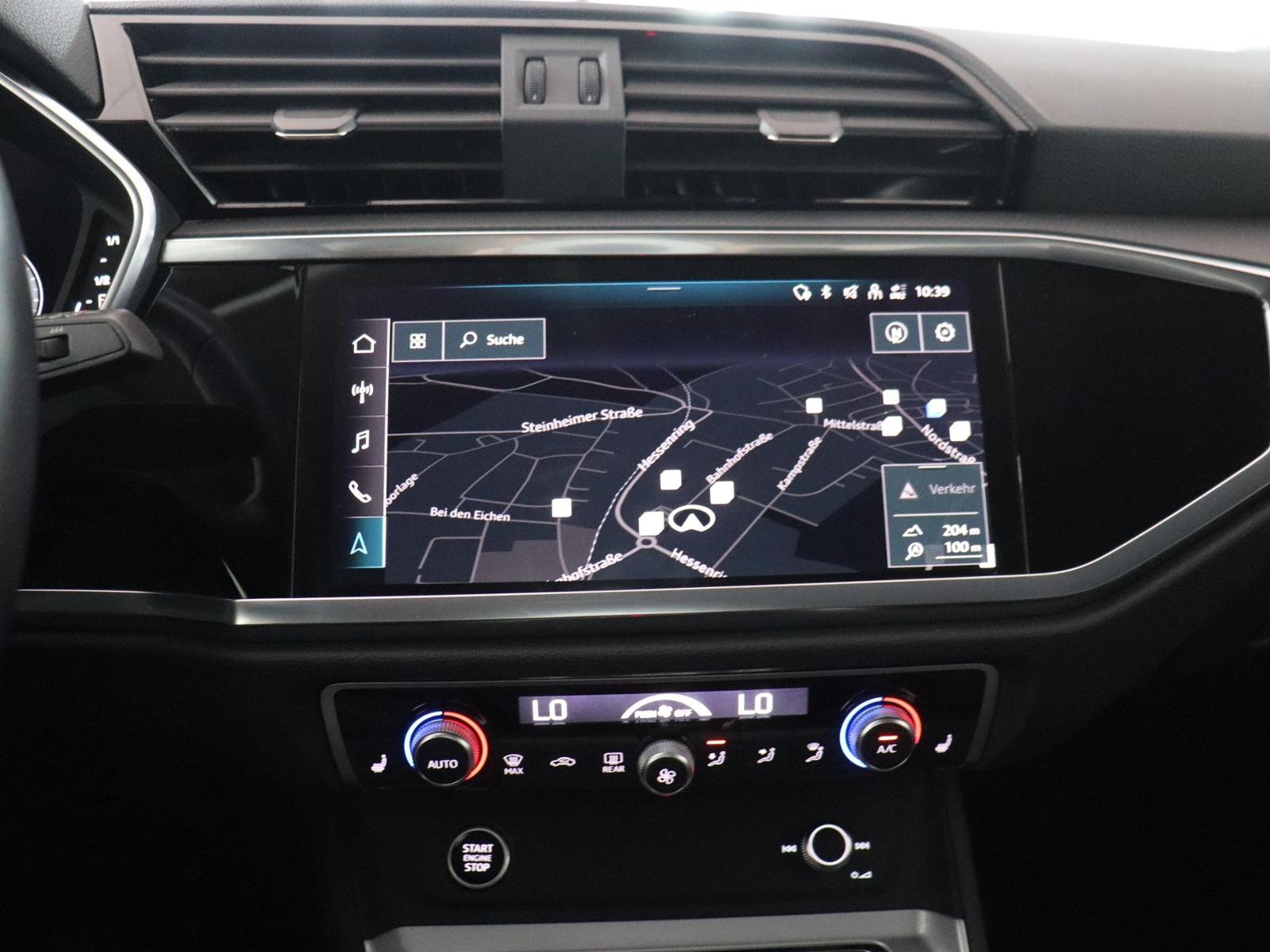 Audi Q3 2023 г. Оранжевый, пробег 22905 км