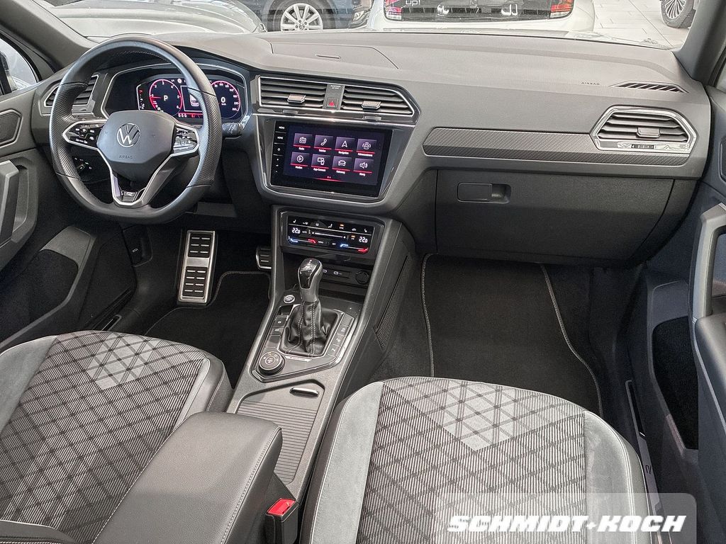 Volkswagen Tiguan 2021 г. Белый, пробег 56788 км