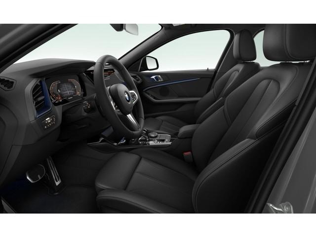 BMW 120 2023 г. Чёрный, пробег 51700 км