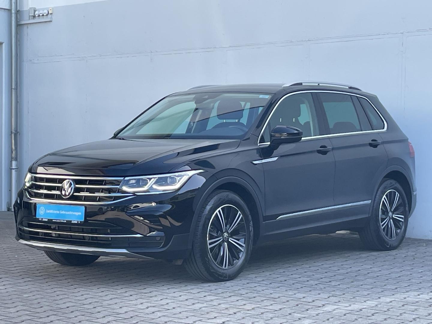 Volkswagen Tiguan 2022 г. Чёрный, пробег 32923 км