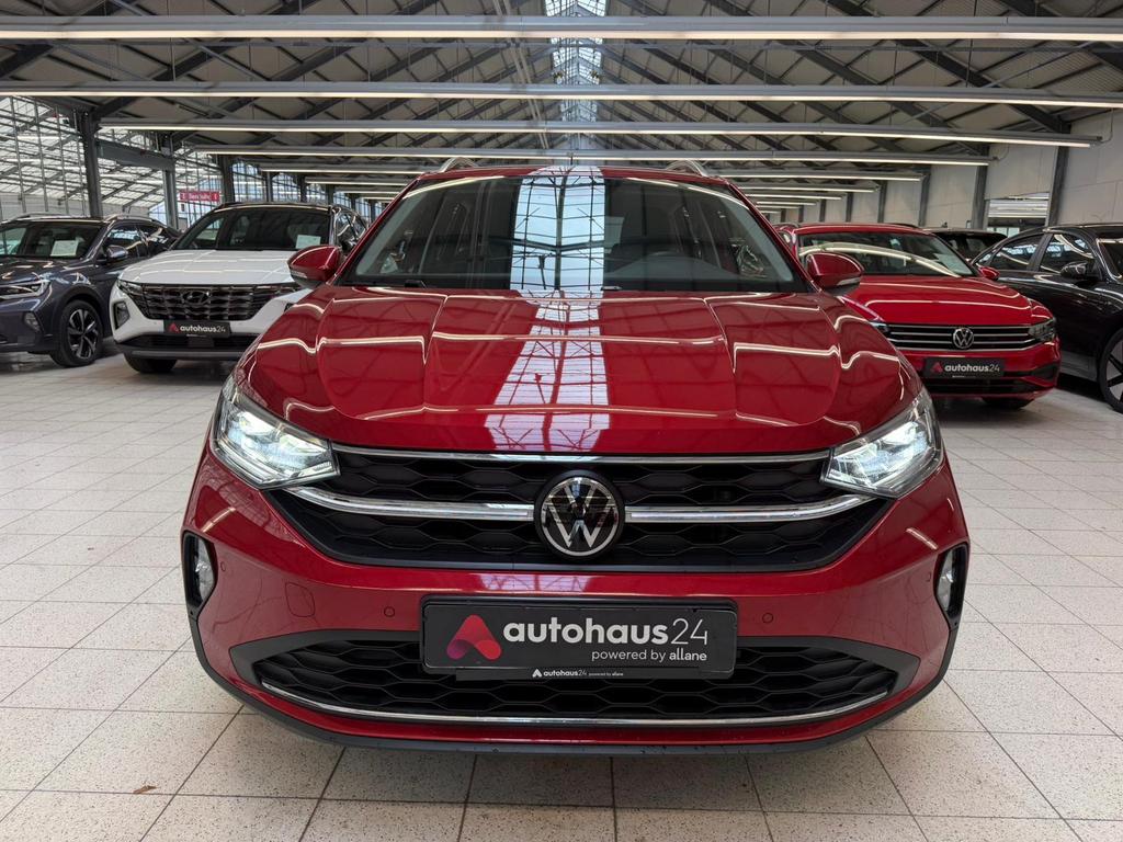 Volkswagen Taigo 2022 г. Красный, пробег 24628 км