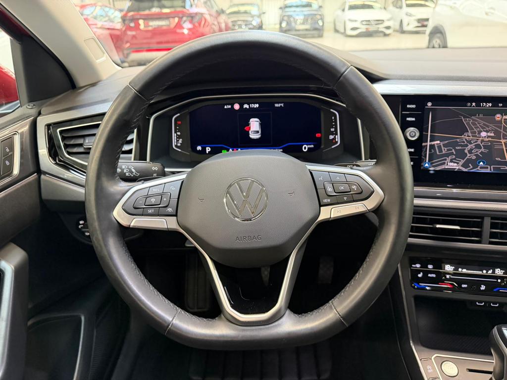 Volkswagen Taigo 2022 г. Красный, пробег 24628 км