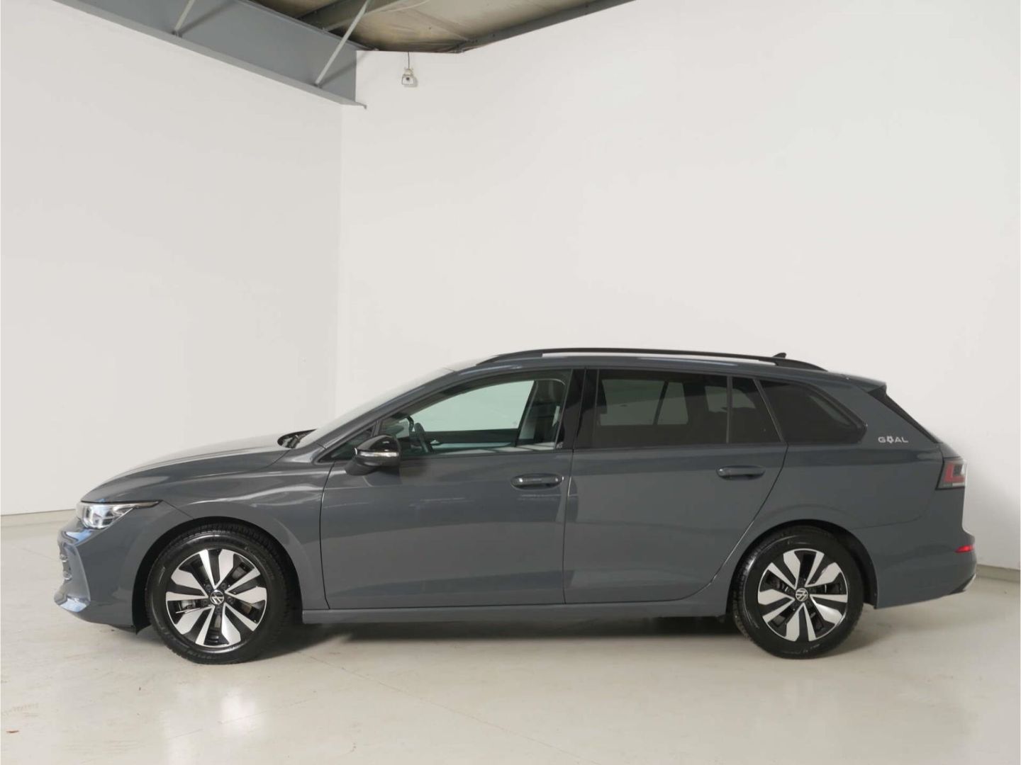 Volkswagen Golf 2025 г. Серый, пробег 25434 км