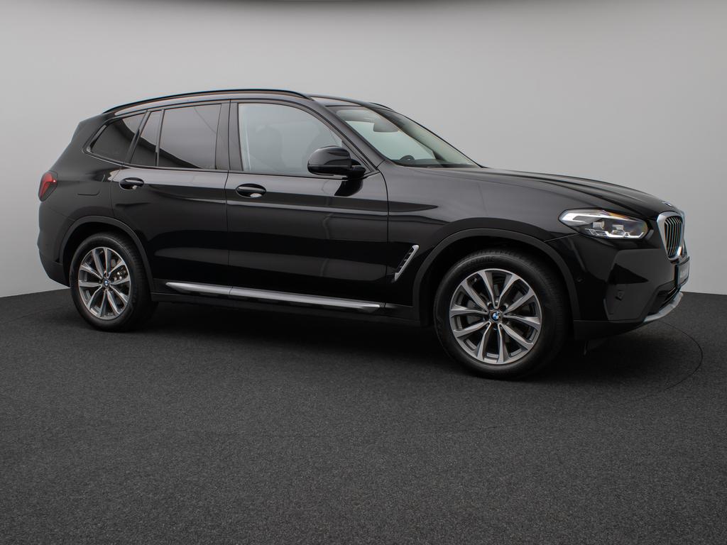 BMW X3 2023 г. Чёрный, пробег 48111 км