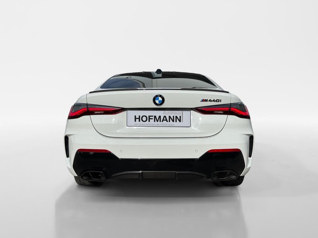 BMW M440 2023 г. Белый, пробег 46300 км