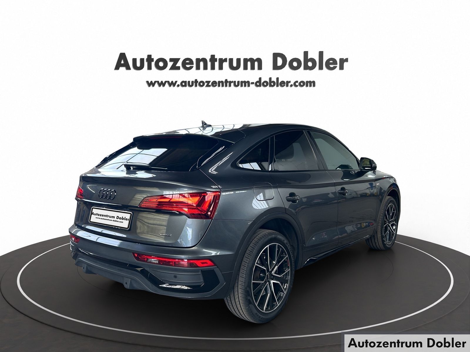 Audi Q5 2024 г. Серый, пробег 28400 км