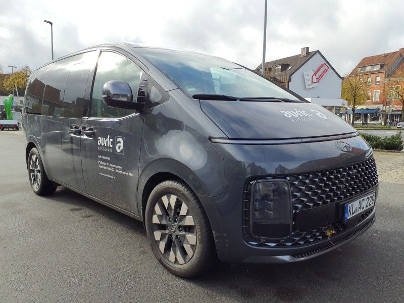 Hyundai Staria 2022 г. Серый, пробег 52456 км
