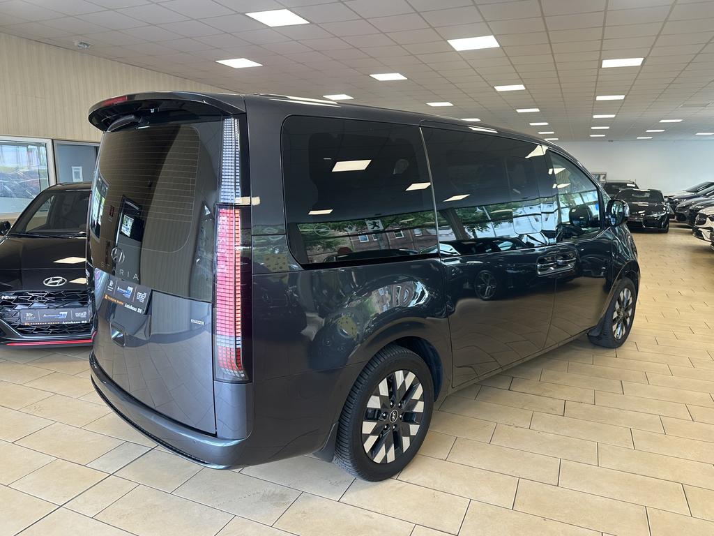 Hyundai Staria 2022 г. Серый, пробег 53950 км
