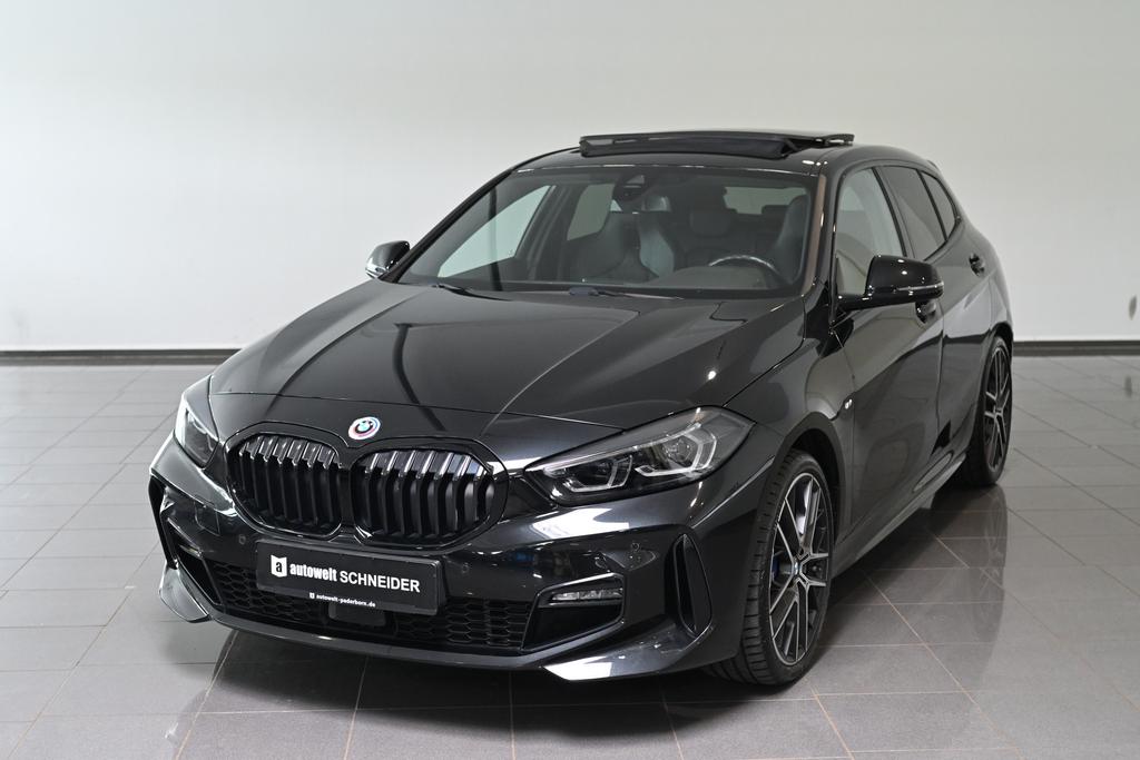 BMW 118 2022 г. Чёрный, пробег 38403 км