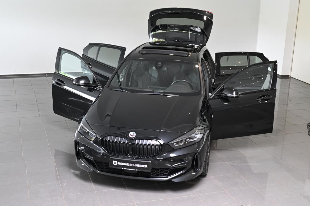 BMW 118 2022 г. Чёрный, пробег 38403 км
