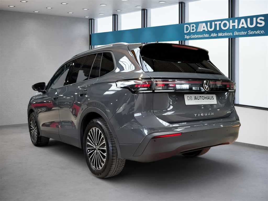 Volkswagen Tiguan 2025 г. Серый, пробег 58381 км