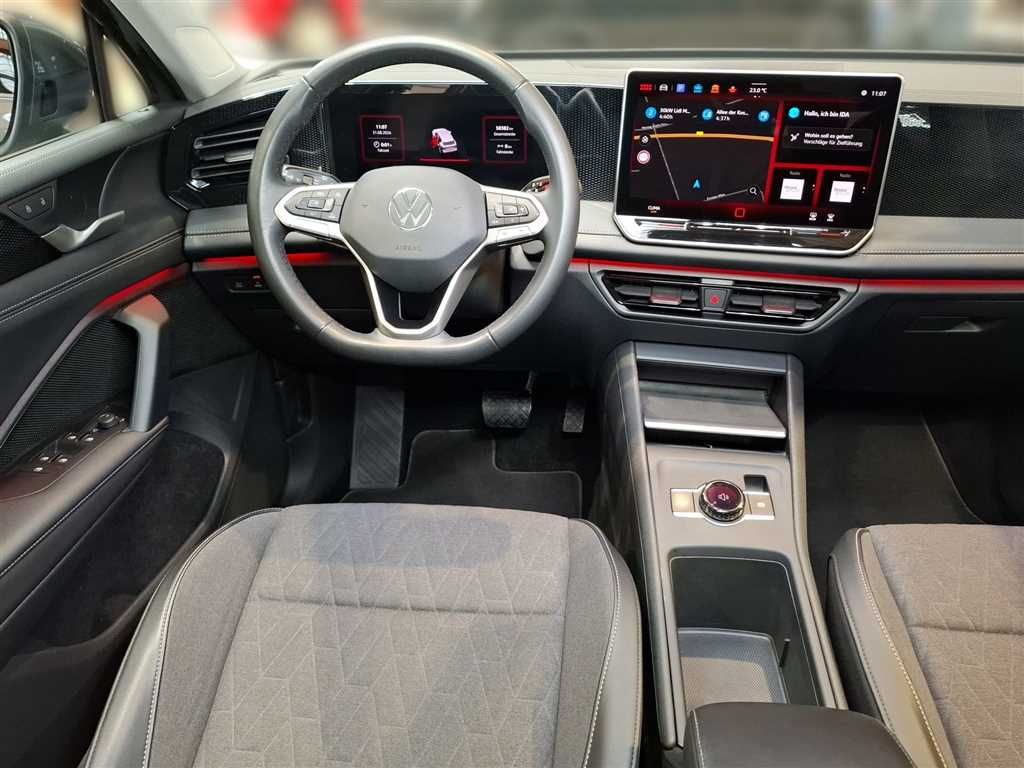 Volkswagen Tiguan 2025 г. Серый, пробег 58381 км