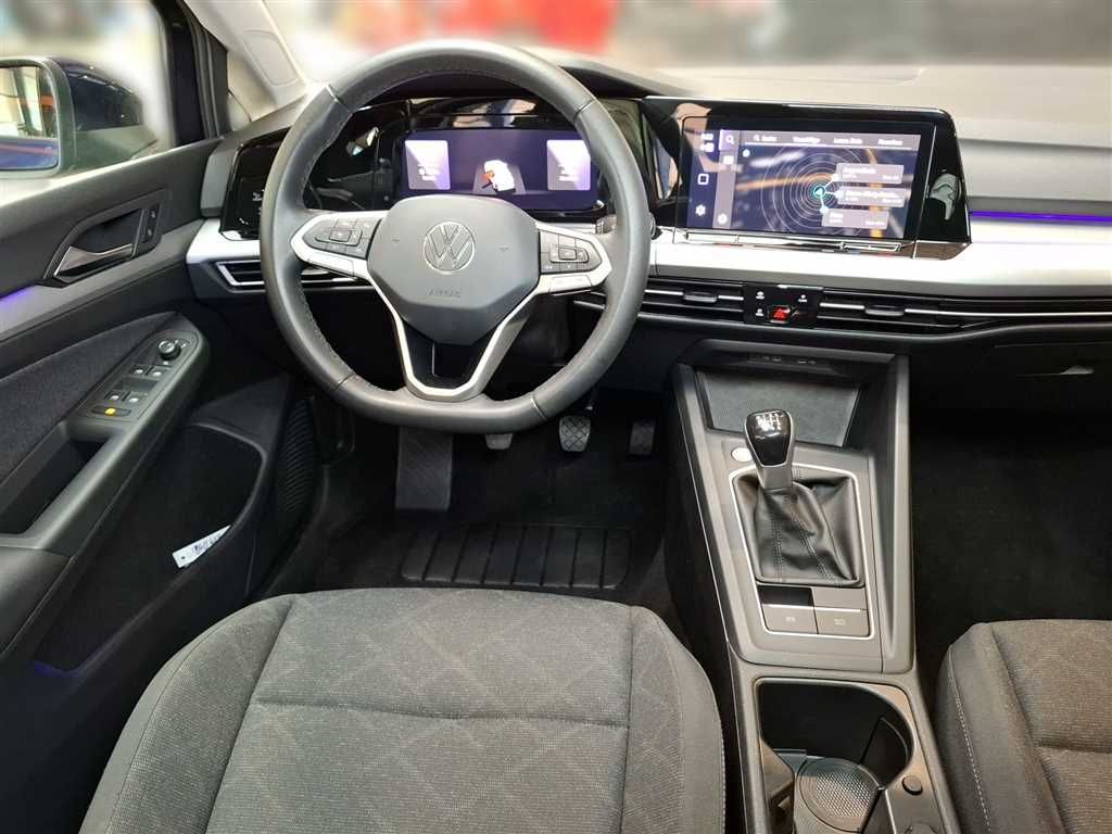 Volkswagen Golf 2024 г. Синий, пробег 28776 км
