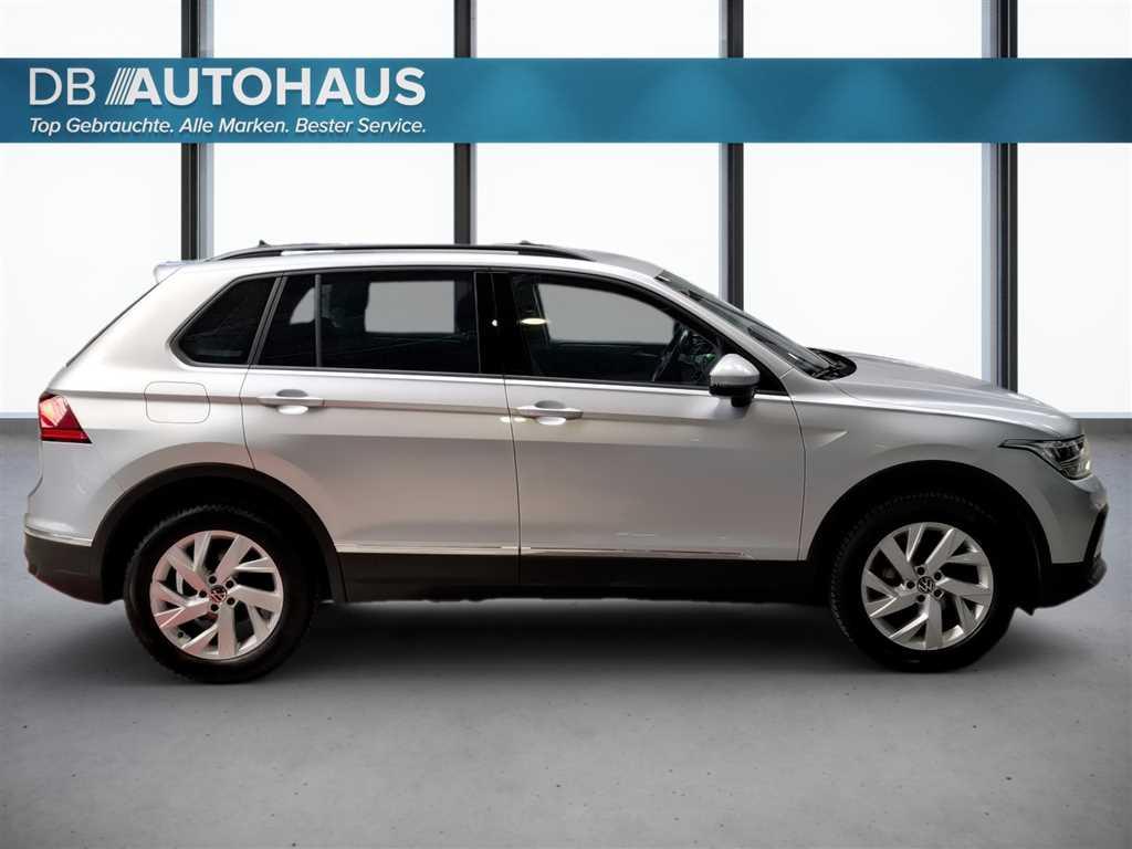 Volkswagen Tiguan 2023 г. Серебристый, пробег 43545 км