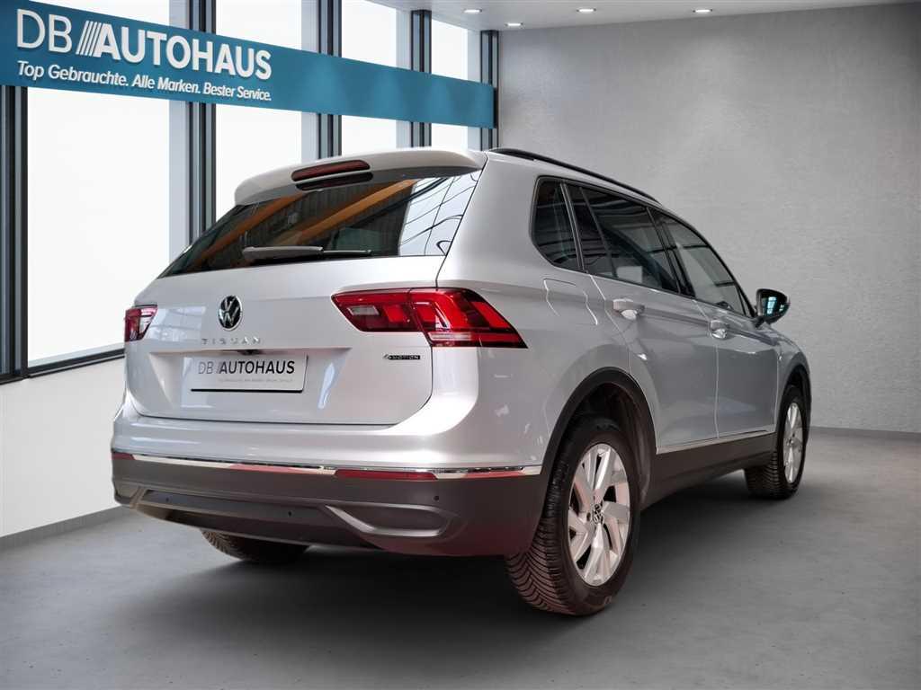 Volkswagen Tiguan 2023 г. Серебристый, пробег 43545 км