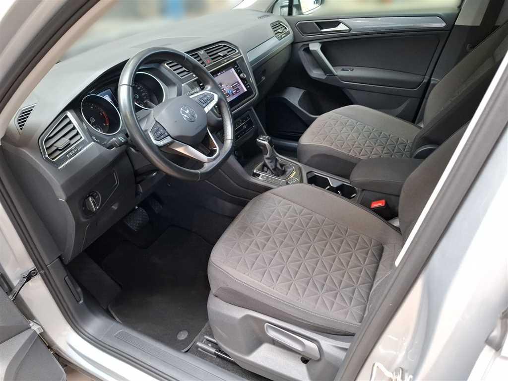 Volkswagen Tiguan 2023 г. Серебристый, пробег 43545 км