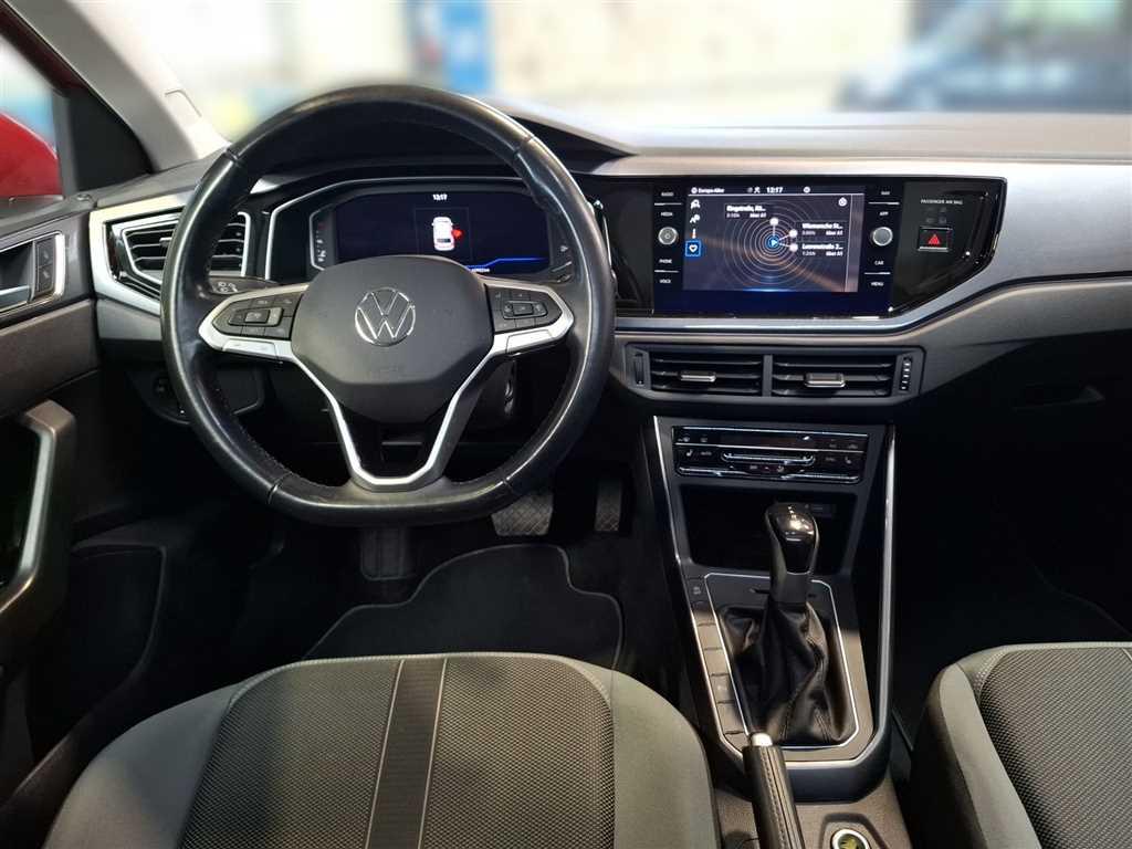 Volkswagen Polo 2024 г. Красный, пробег 45901 км