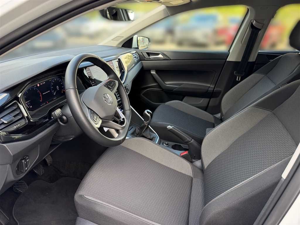 Volkswagen Polo 2024 г. Белый, пробег 37067 км
