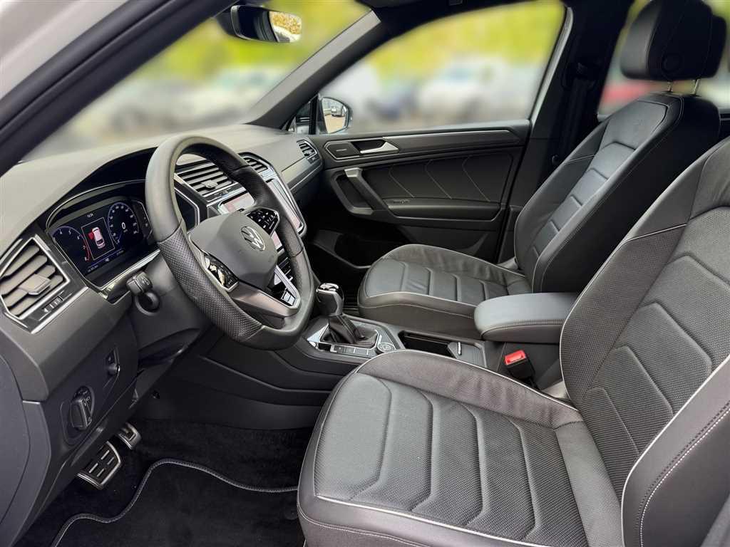 Volkswagen TIGUAN ALLSPACE 2023 г. Белый, пробег 32190 км