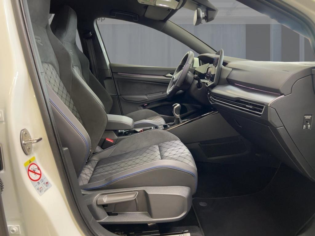 Volkswagen Golf 2025 г. Белый, пробег 35307 км