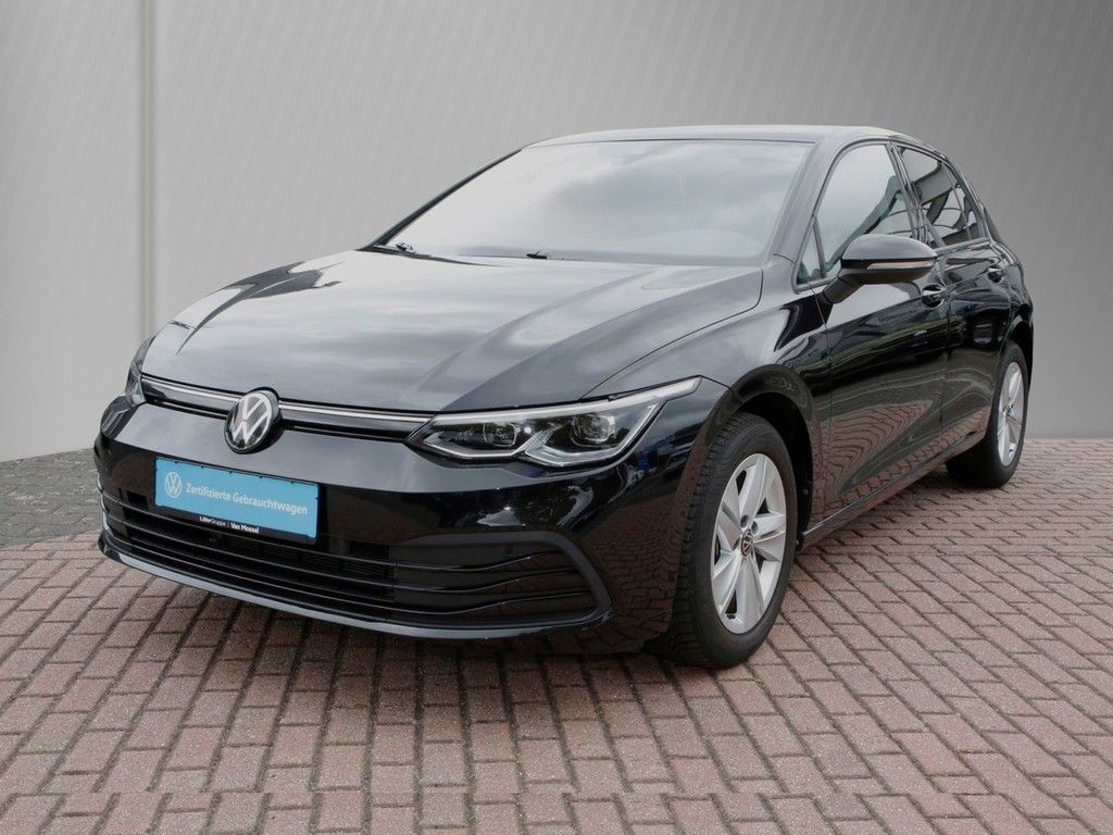 Volkswagen Golf 2023 г. Чёрный, пробег 46880 км