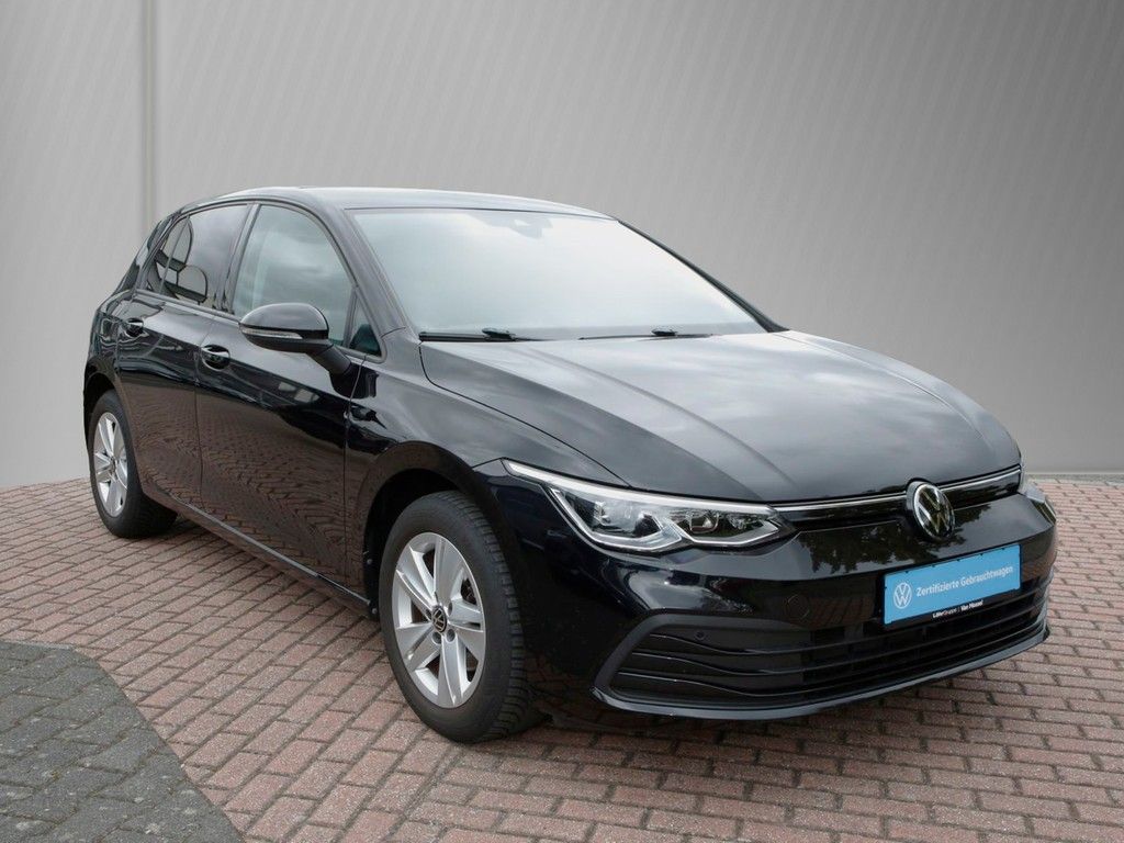 Volkswagen Golf 2023 г. Чёрный, пробег 46880 км