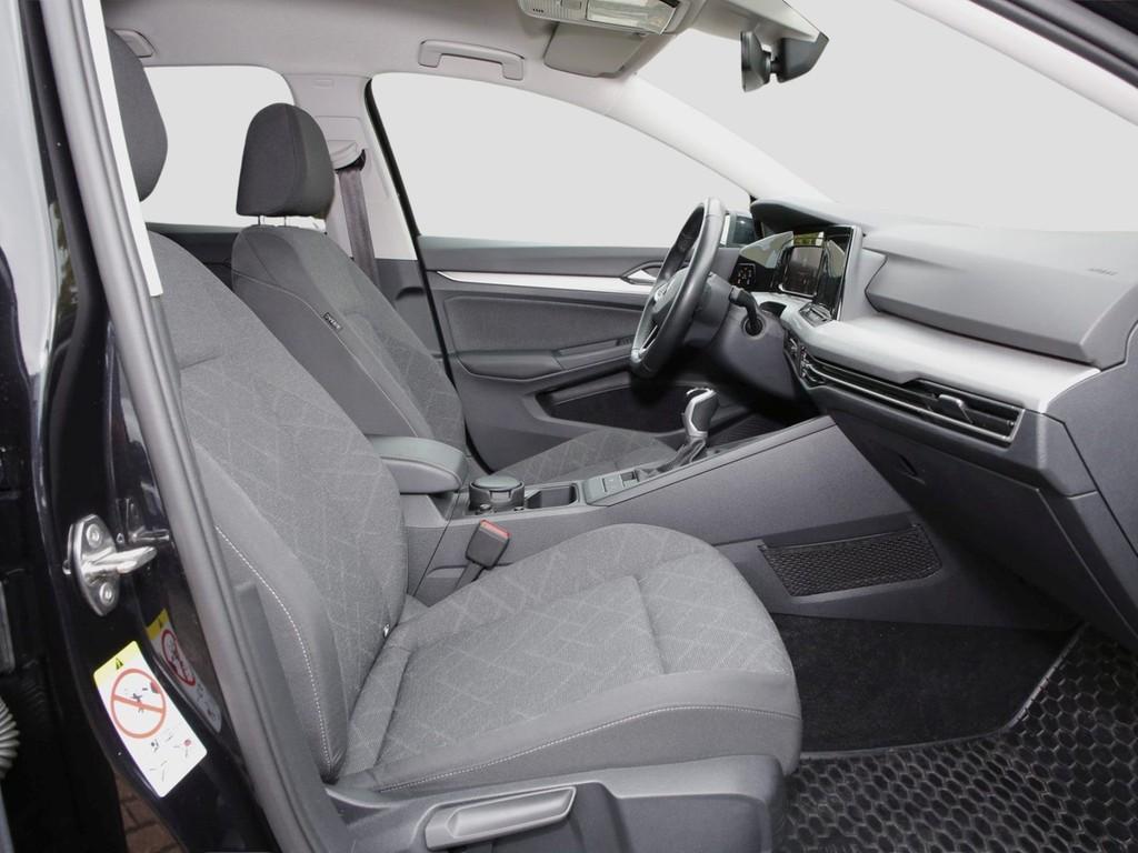 Volkswagen Golf 2023 г. Чёрный, пробег 46880 км