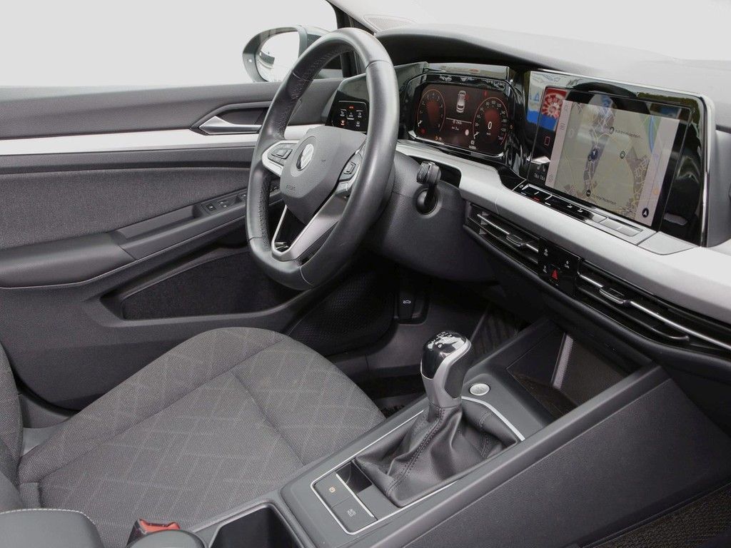Volkswagen Golf 2023 г. Чёрный, пробег 46880 км