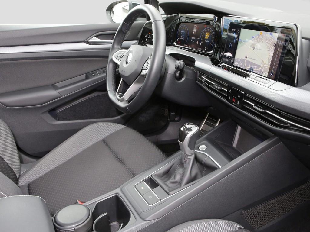 Volkswagen Golf 2023 г. Чёрный, пробег 52310 км