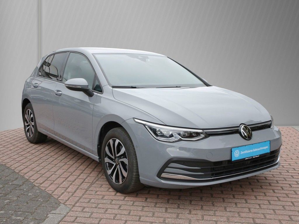 Volkswagen Golf 2023 г. Серый, пробег 32160 км