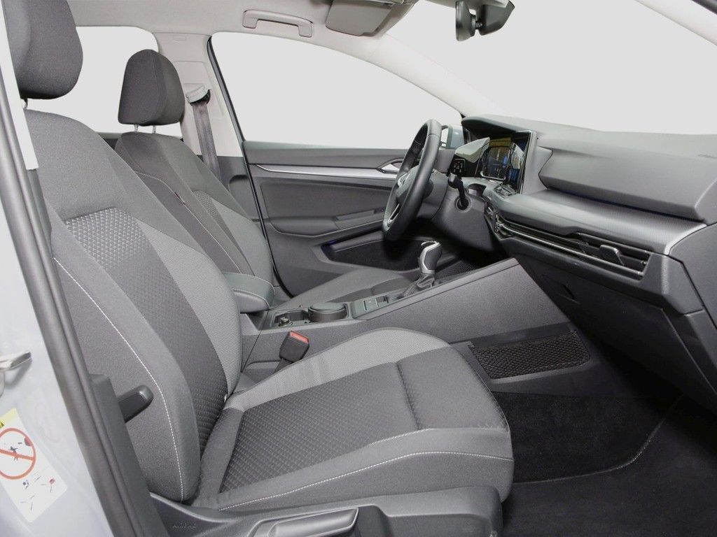 Volkswagen Golf 2023 г. Серый, пробег 32160 км