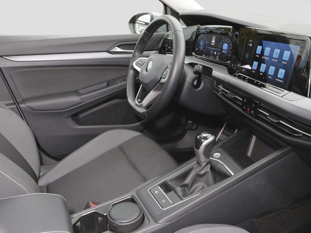 Volkswagen Golf 2023 г. Серый, пробег 32160 км