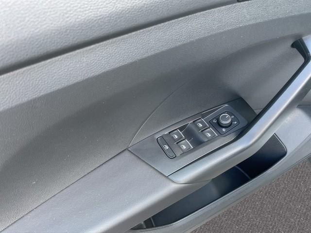 Volkswagen T-Cross 2023 г. Белый, пробег 42419 км