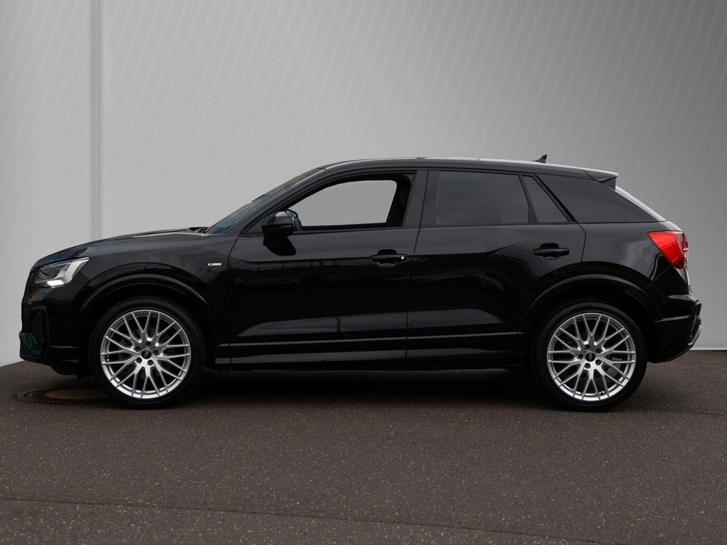 Audi Q2 2023 г. Чёрный, пробег 31804 км