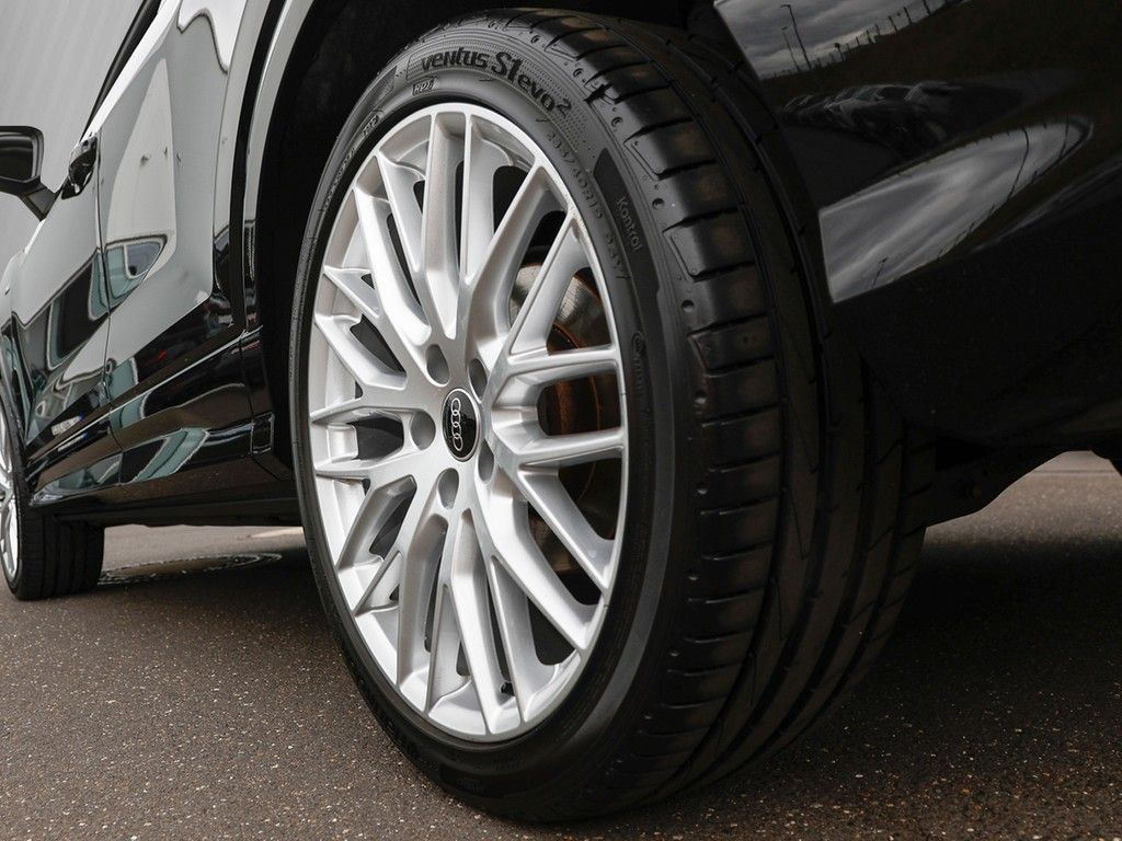 Audi Q2 2023 г. Чёрный, пробег 31804 км