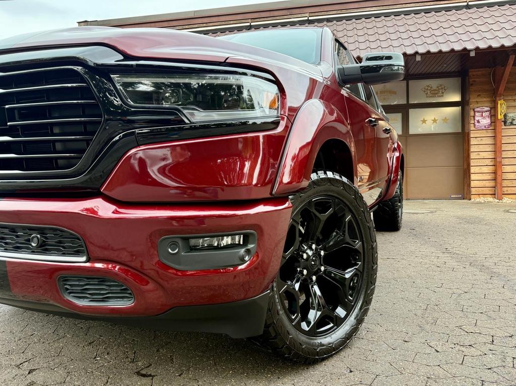 Dodge RAM 2023 г. Красный, пробег 58900 км