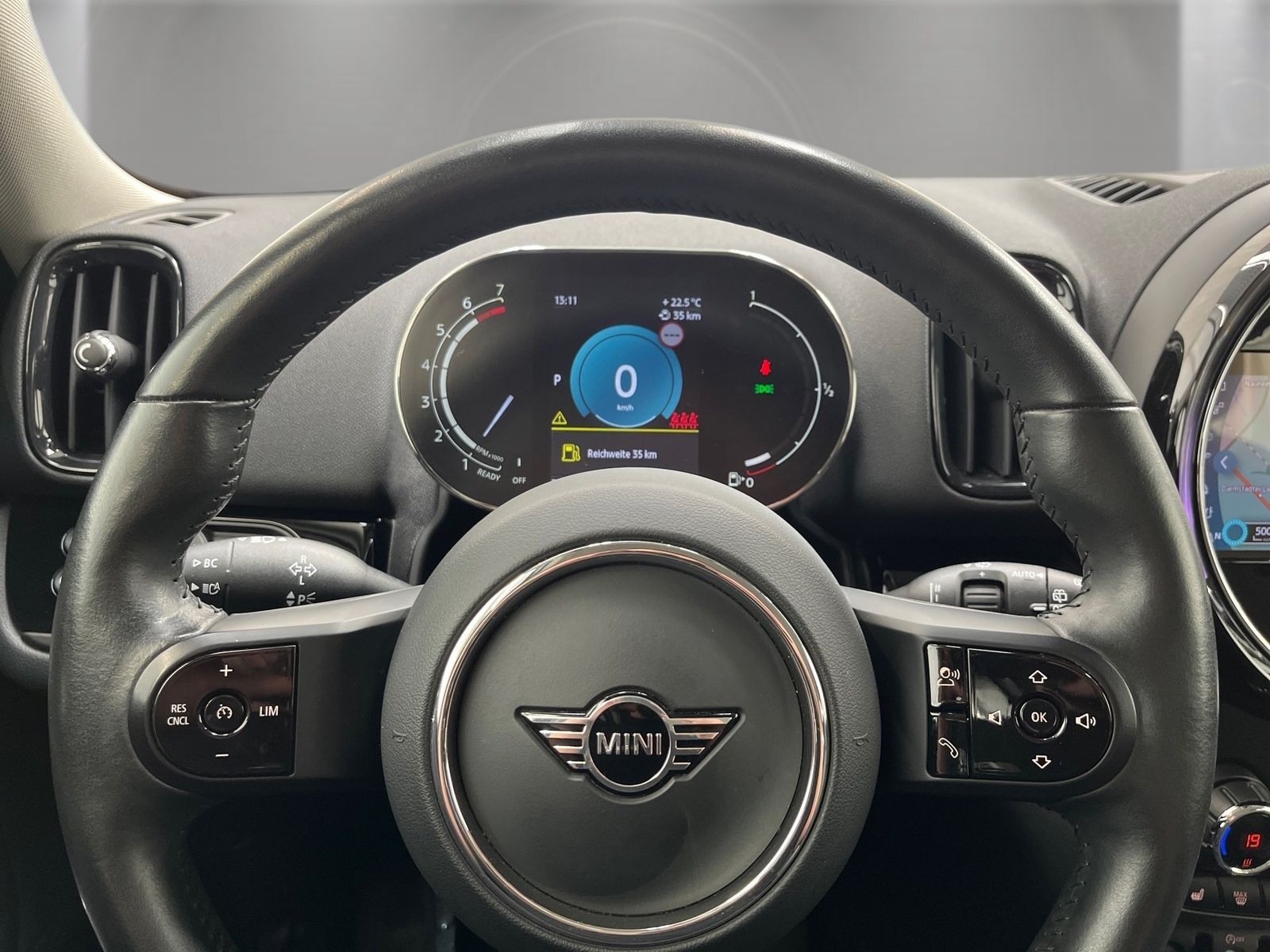 Mini COOPER COUNTRYMAN 2023 г. Чёрный, пробег 34239 км