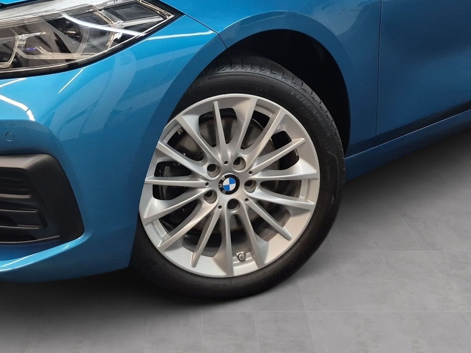 BMW 118 2023 г. Синий, пробег 36257 км