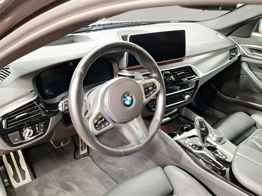 BMW 530 2023 г. Серый, пробег 51869 км