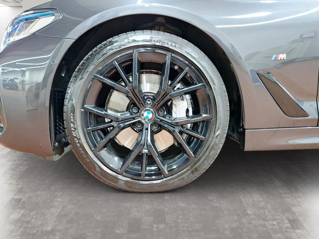 BMW 530 2023 г. Серый, пробег 51869 км